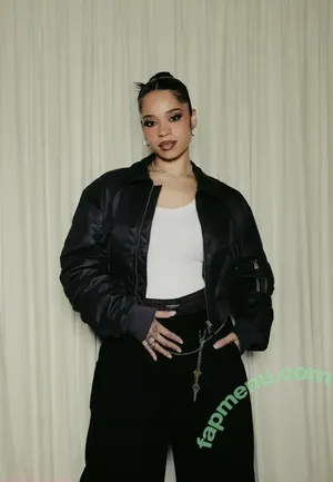 Ella Mai / ellamai nude photo #0005