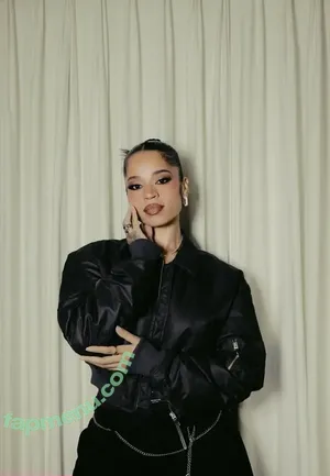 Ella Mai / ellamai nude photo #0007