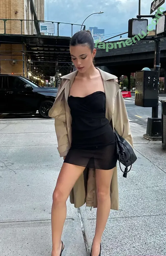 Ella Mendelsohn nude photo #1247 (ellamendelsohn)