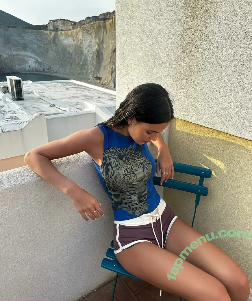 Ella Mendelsohn nude photo #1445 (ellamendelsohn)