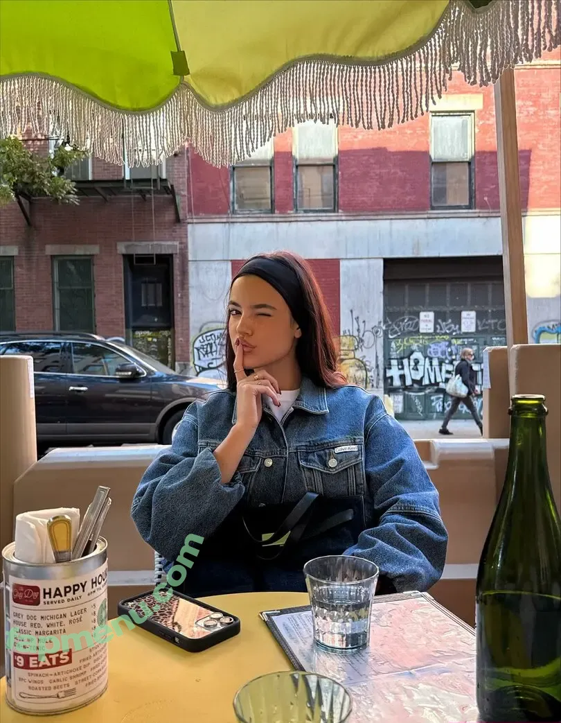 Ella Mendelsohn nude photo #1999 (ellamendelsohn)