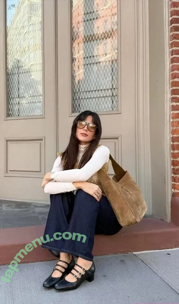 Ella Mendelsohn nude photo #2048 (ellamendelsohn)