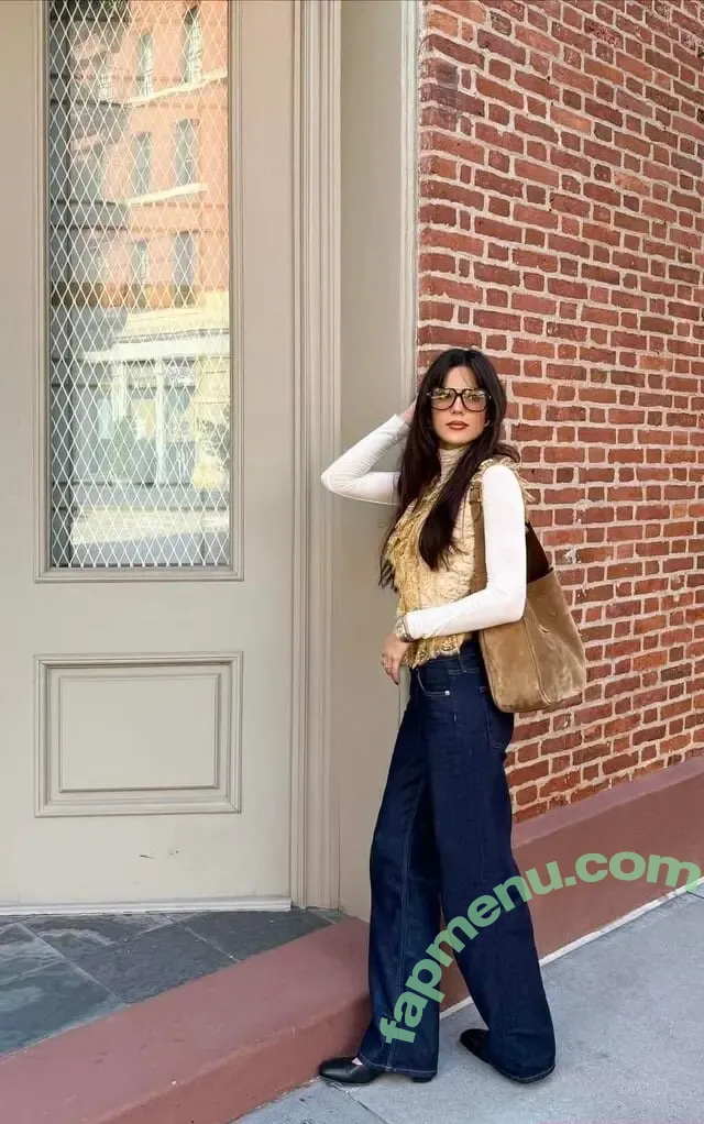 Ella Mendelsohn nude photo #2052 (ellamendelsohn)