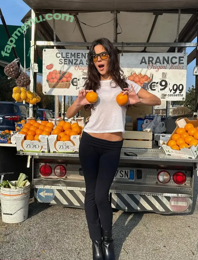 Ella Mendelsohn nude photo #2069 (ellamendelsohn)