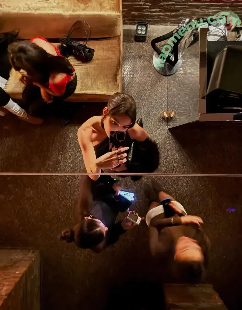 Ella Mendelsohn nude photo #2075 (ellamendelsohn)