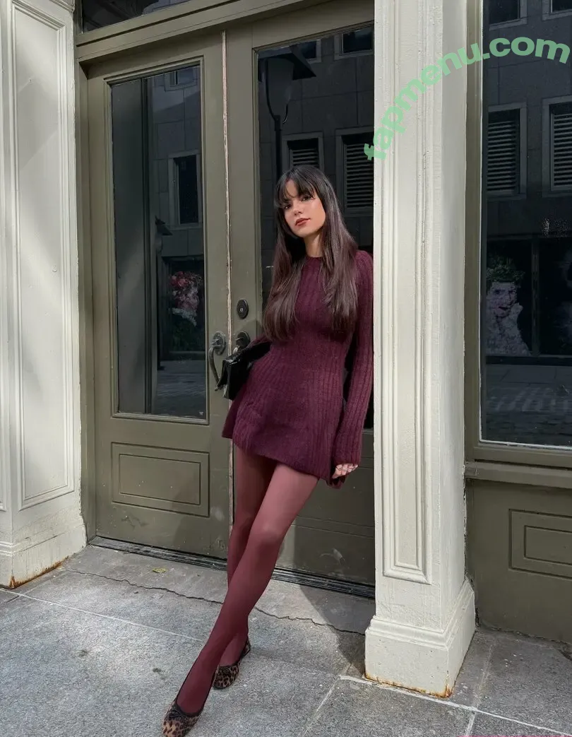 Ella Mendelsohn nude photo #2096 (ellamendelsohn)