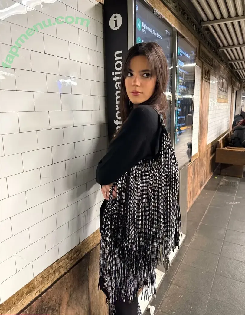 Ella Mendelsohn nude photo #2110 (ellamendelsohn)