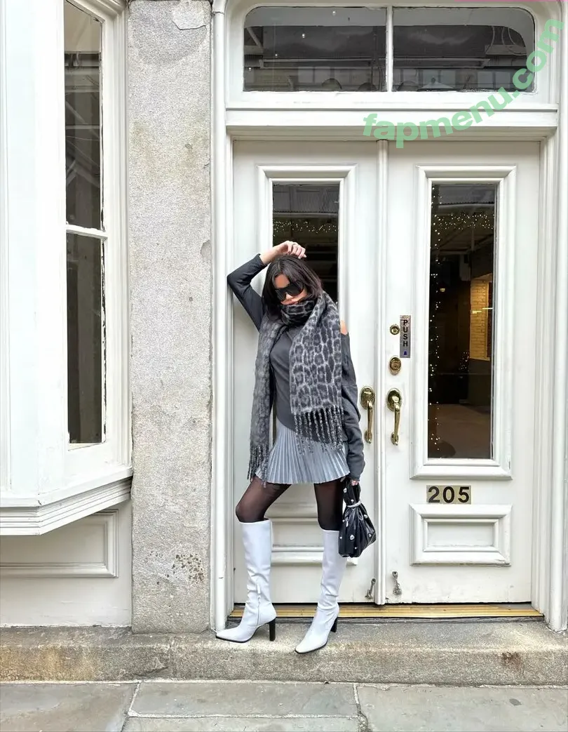 Ella Mendelsohn nude photo #2112 (ellamendelsohn)