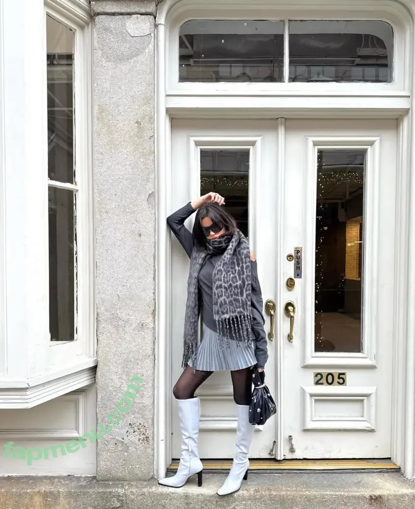 Ella Mendelsohn nude photo #2122 (ellamendelsohn)