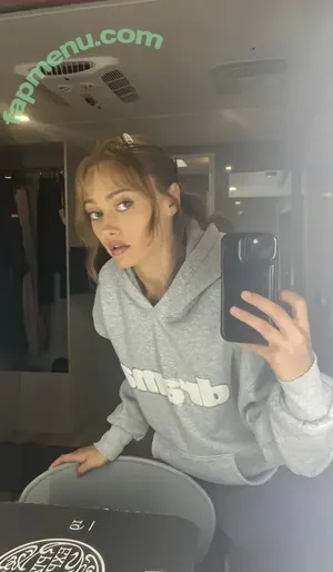 Ella Purnell / GRAYLINGPURNELL / ella_purnell nude photo #0888