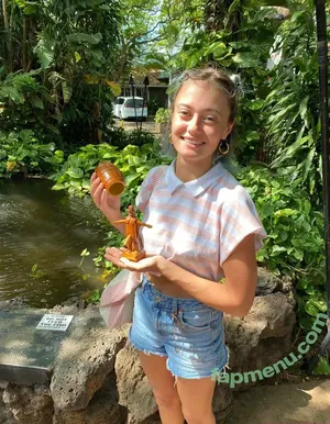 Ella Purnell / GRAYLINGPURNELL / ella_purnell nude photo #0940