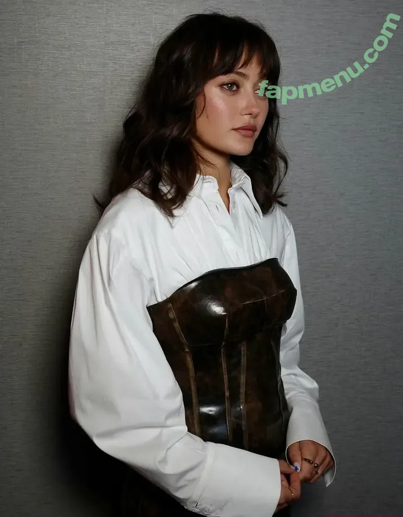 Ella Purnell nude photo #0921 (GRAYLINGPURNELL / ella_purnell)