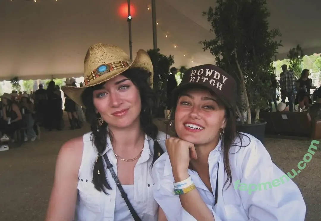 Ella Purnell nude photo #0923 (GRAYLINGPURNELL / ella_purnell)