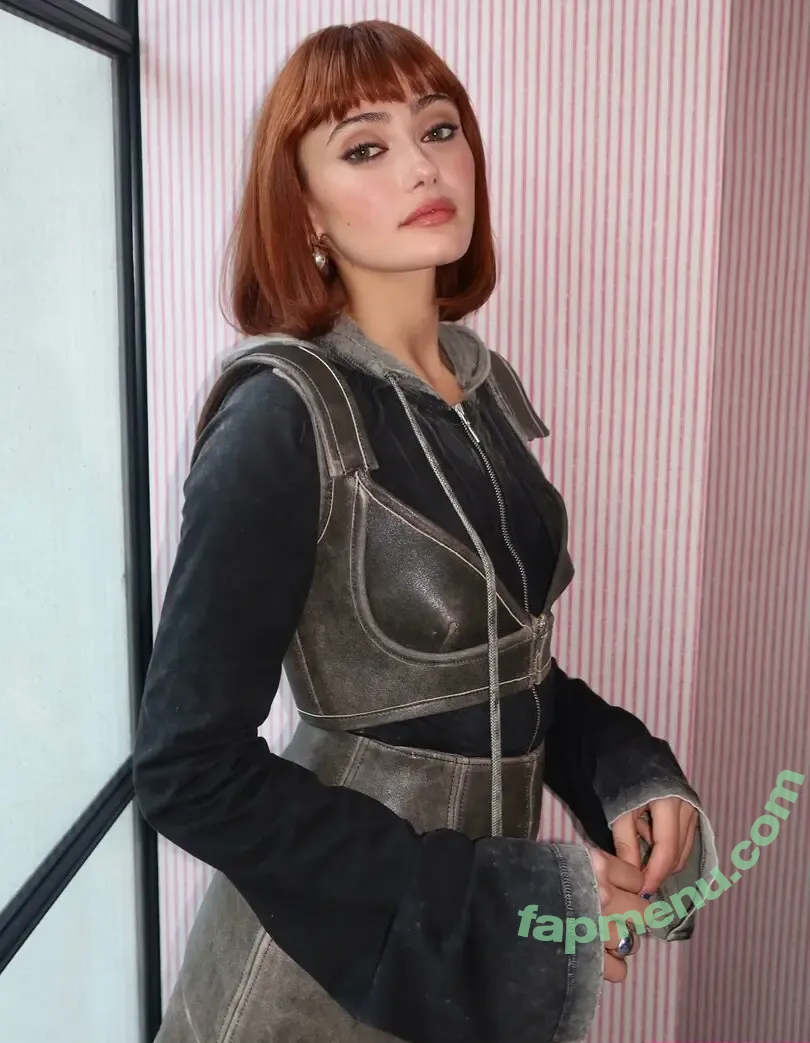 Ella Purnell nude photo #0945 (GRAYLINGPURNELL / ella_purnell)