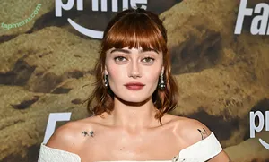 Ella Purnell / GRAYLINGPURNELL / ella_purnell nude photo #1044