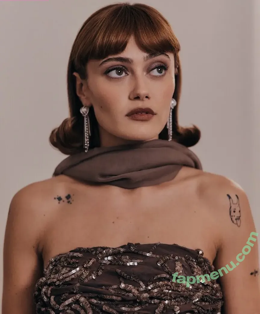 Ella Purnell nude photo #1033 (GRAYLINGPURNELL / ella_purnell)