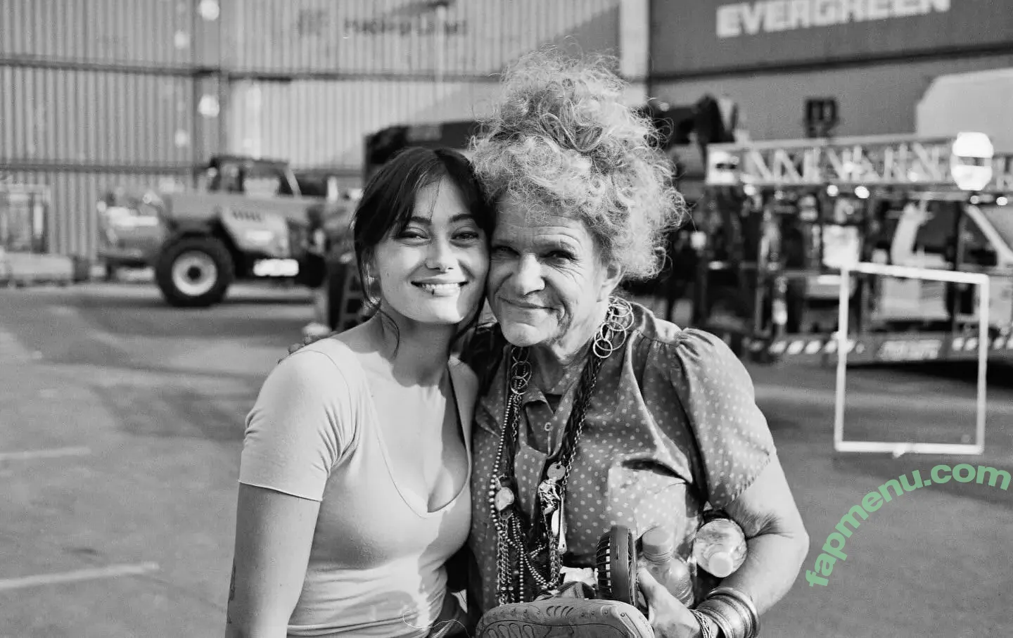 Ella Purnell nude photo #1110 (GRAYLINGPURNELL / ella_purnell)