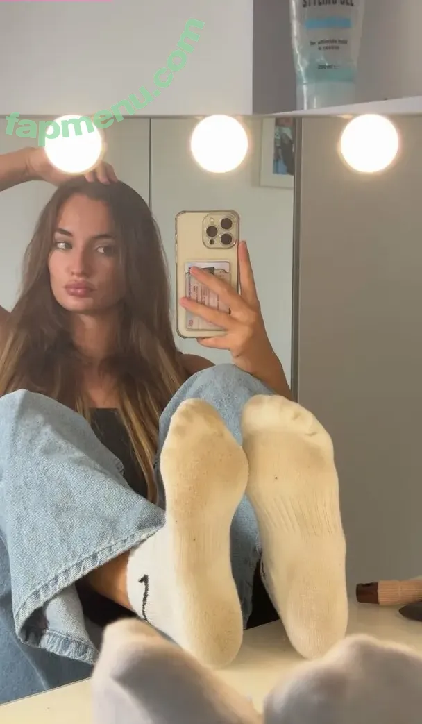 Ella Read nude photo #0022 (bella540904 / ella_readx)