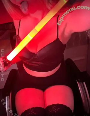 ella.sophie / sophieswheelchairlife nude photo #0008