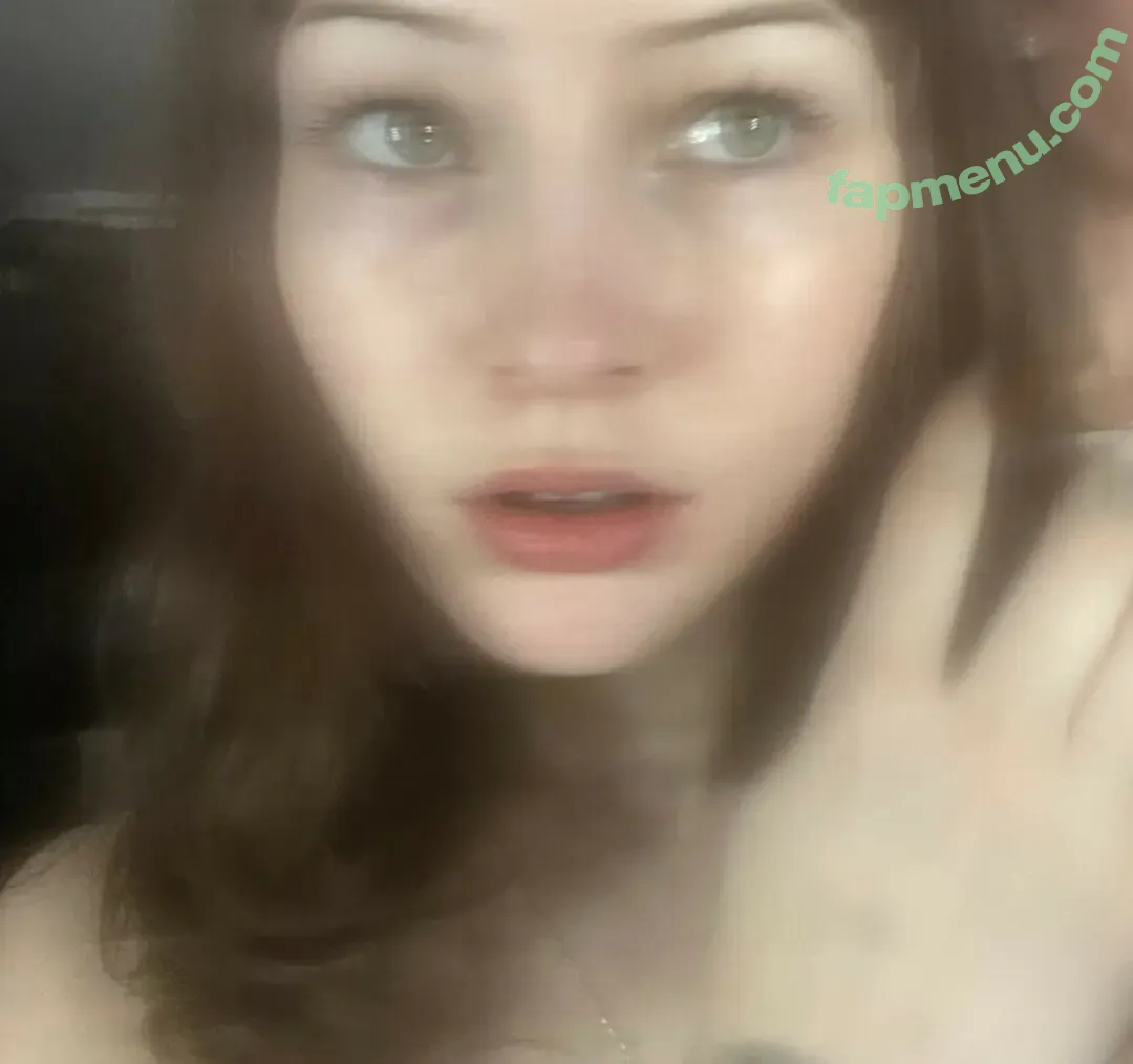 Ella Woolsey nude photo #0022 (ellawoolseyy)