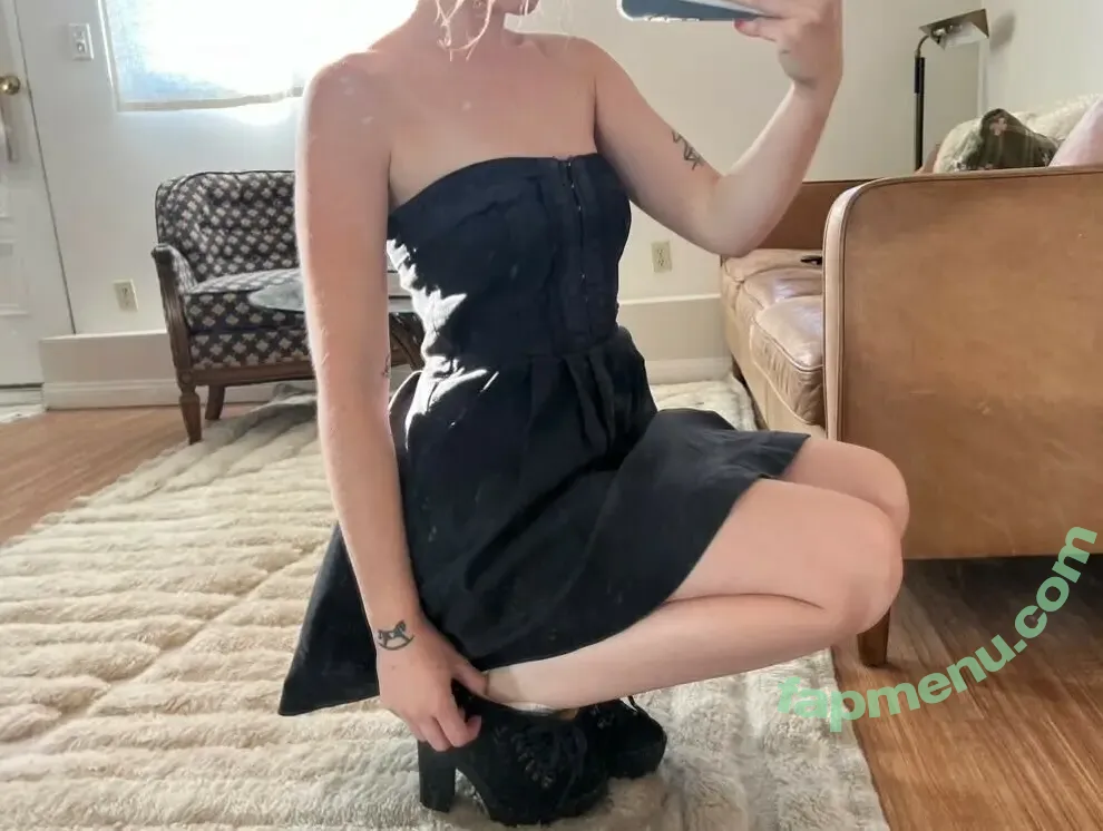 Ella Woolsey nude photo #0027 (ellawoolseyy)