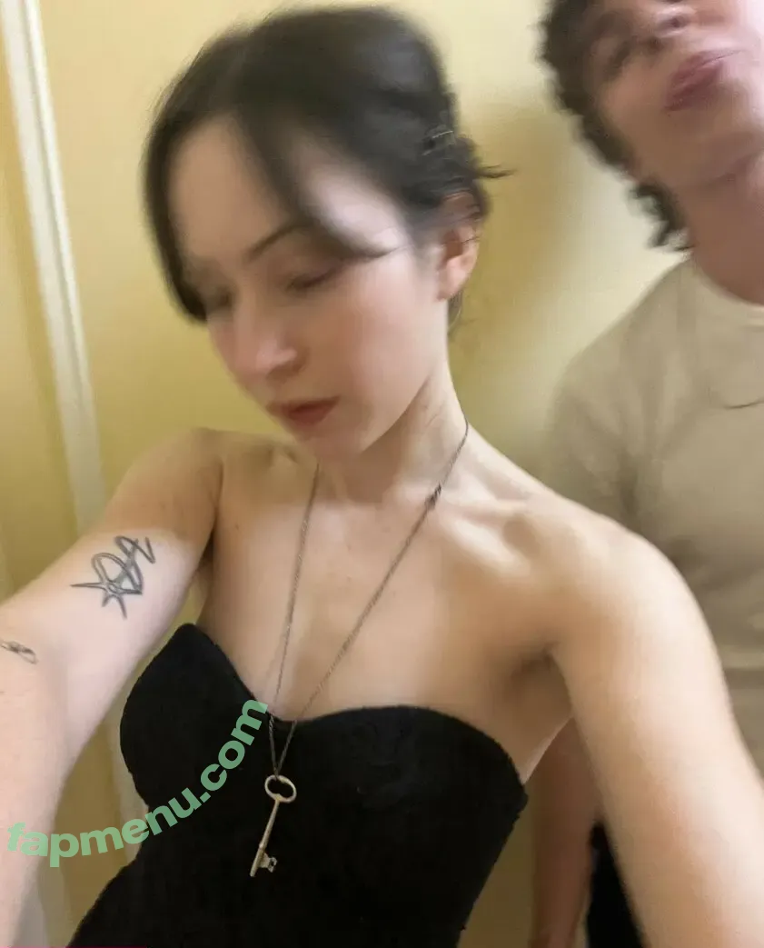 Ella Woolsey nude photo #0044 (ellawoolseyy)