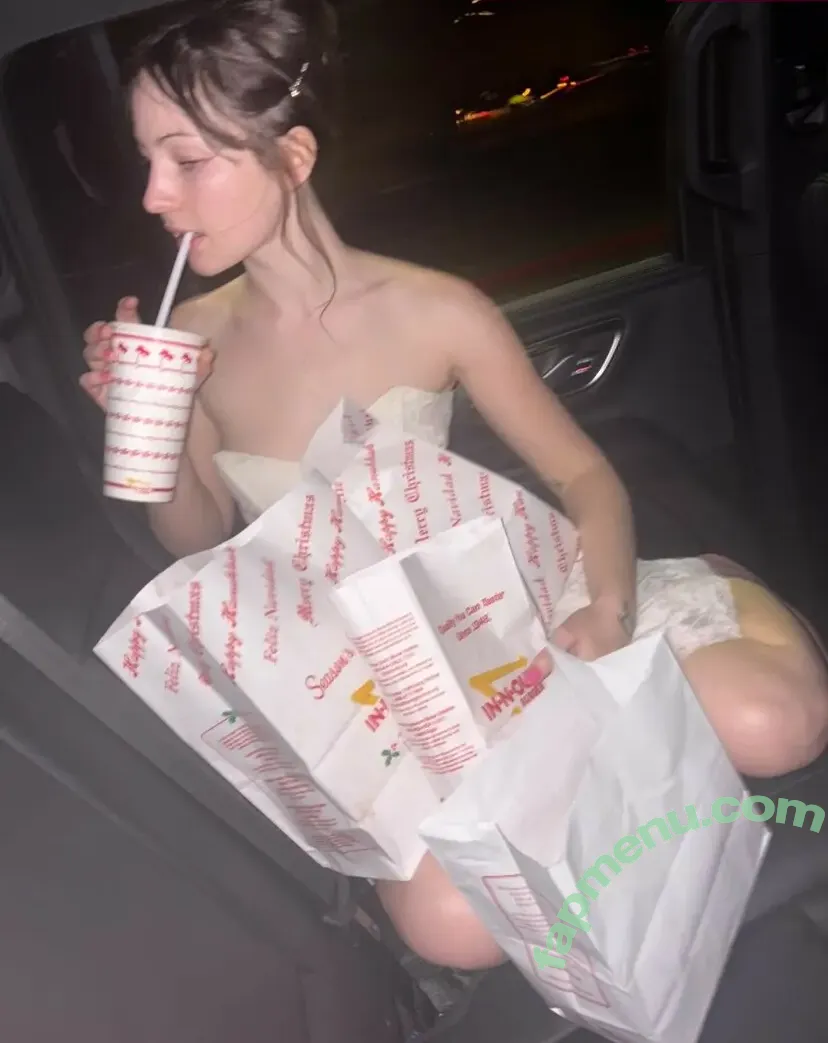 Ella Woolsey nude photo #0046 (ellawoolseyy)