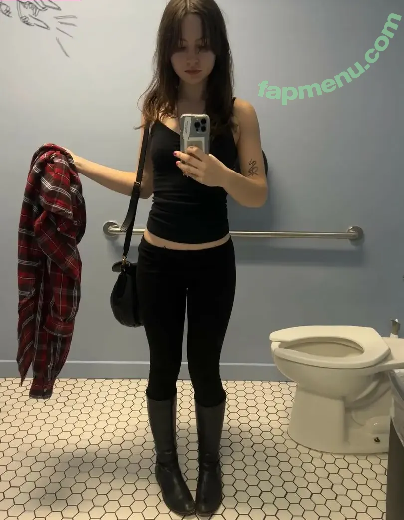 Ella Woolsey nude photo #0048 (ellawoolseyy)