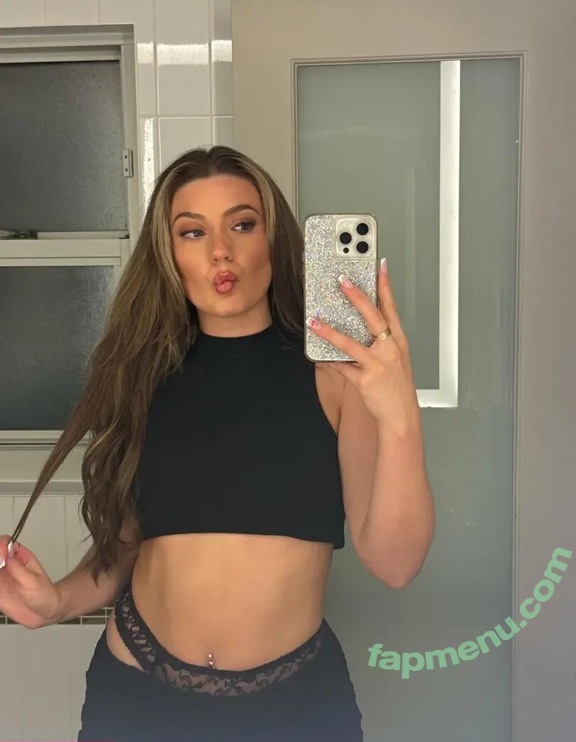 ellaa.b nude photo #0006 (ellaa.b)