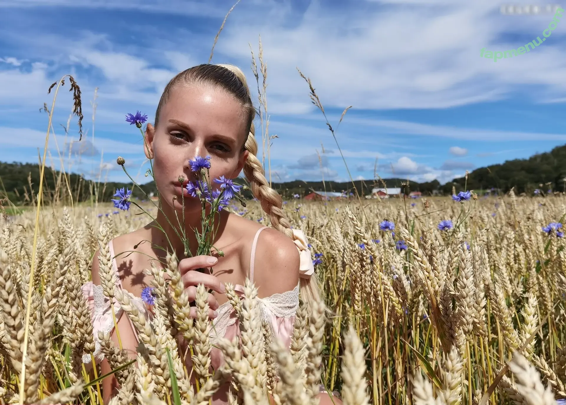 Ellaa91 nude photo #0836 (ellaa.91)