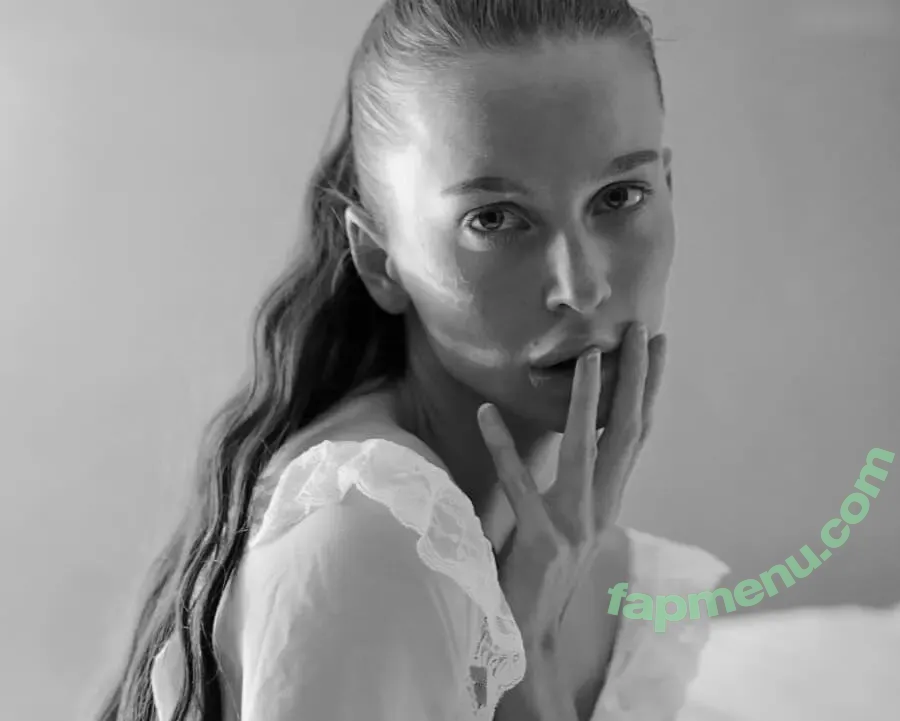 Ellaa91 nude photo #0859 (ellaa.91)