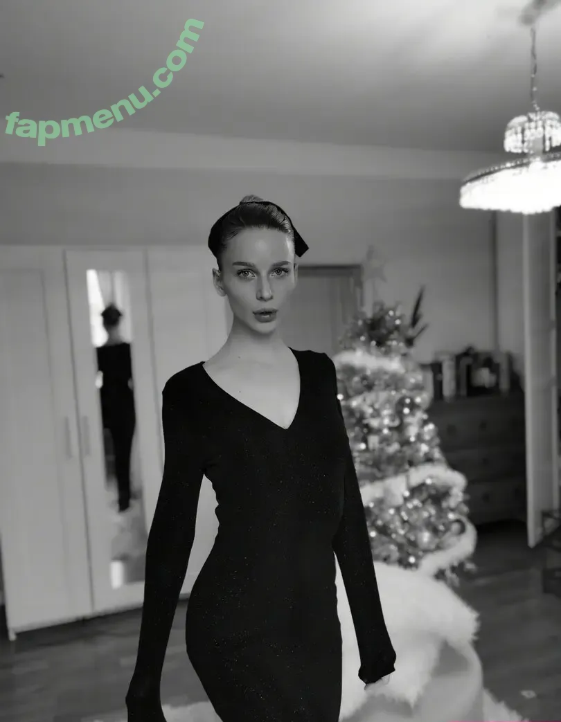 Ellaa91 nude photo #0880 (ellaa.91)