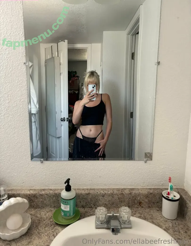 ellabeefreshman nude photo #0017 (ellamberman)