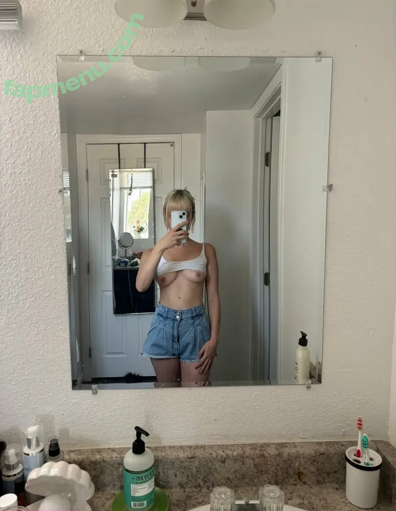 ellabeefreshman nude photo #0028 (ellamberman)