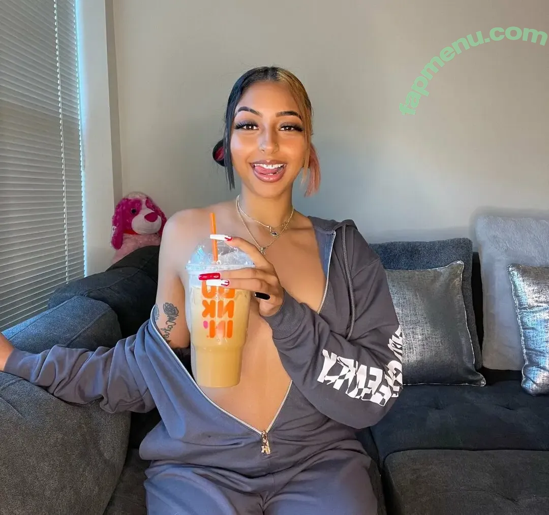 Ellaeman nude photo #0016 (ewithdadumpy / theellaeman)
