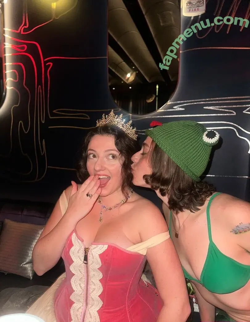 ellaemhoff nude photo #0063 (ellaemhoff)