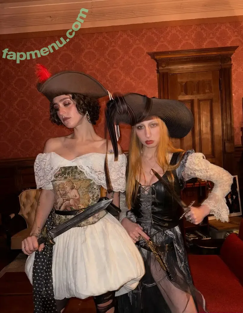 ellaemhoff nude photo #0066 (ellaemhoff)