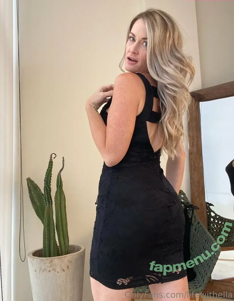ellararetv nude photo #0022 (ellaraynetv)