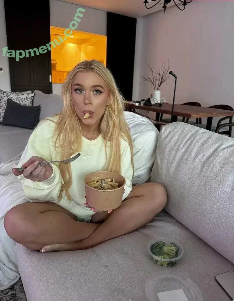 Elle Brooke nude photo #0014 (ellebrookeuk)