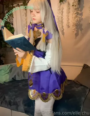 elle.chu / ellechu11 / many_rats_in_a_coat nude photo #1232