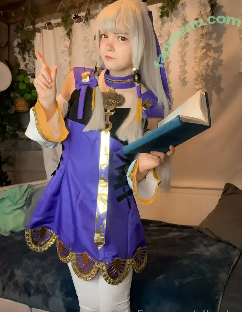 elle.chu nude photo #1231 (ellechu11 / many_rats_in_a_coat)