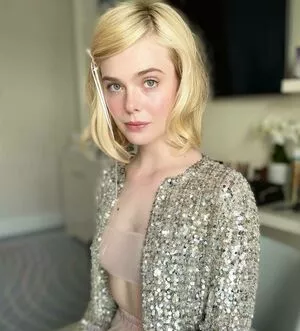 Elle Fanning / ellefanning nude photo #2217