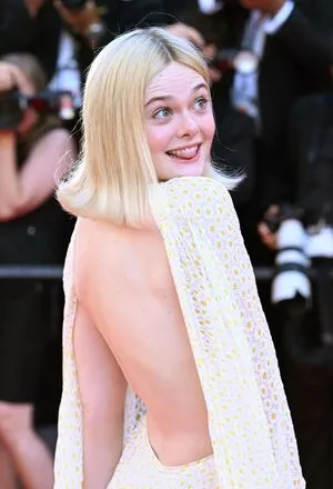 Elle Fanning / ellefanning nude photo #2265