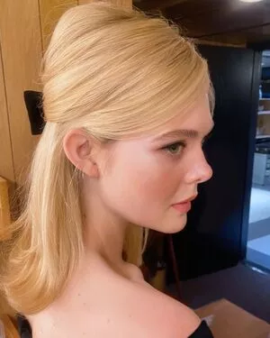 Elle Fanning / ellefanning nude photo #2527