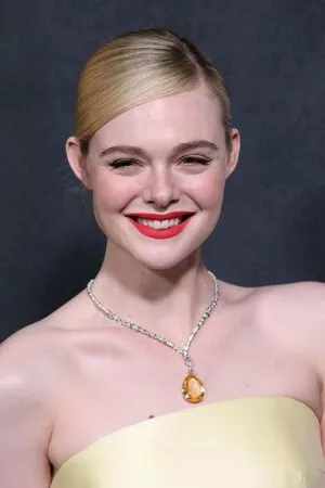 Elle Fanning / ellefanning nude photo #2531