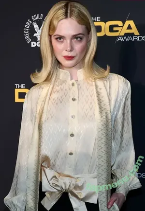 Elle Fanning / ellefanning nude photo #2723