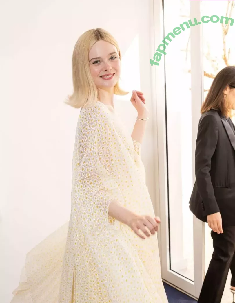 Elle Fanning nude photo #2247 (ellefanning)