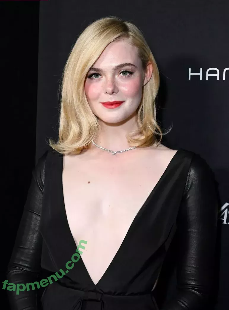 Elle Fanning nude photo #2399 (ellefanning)
