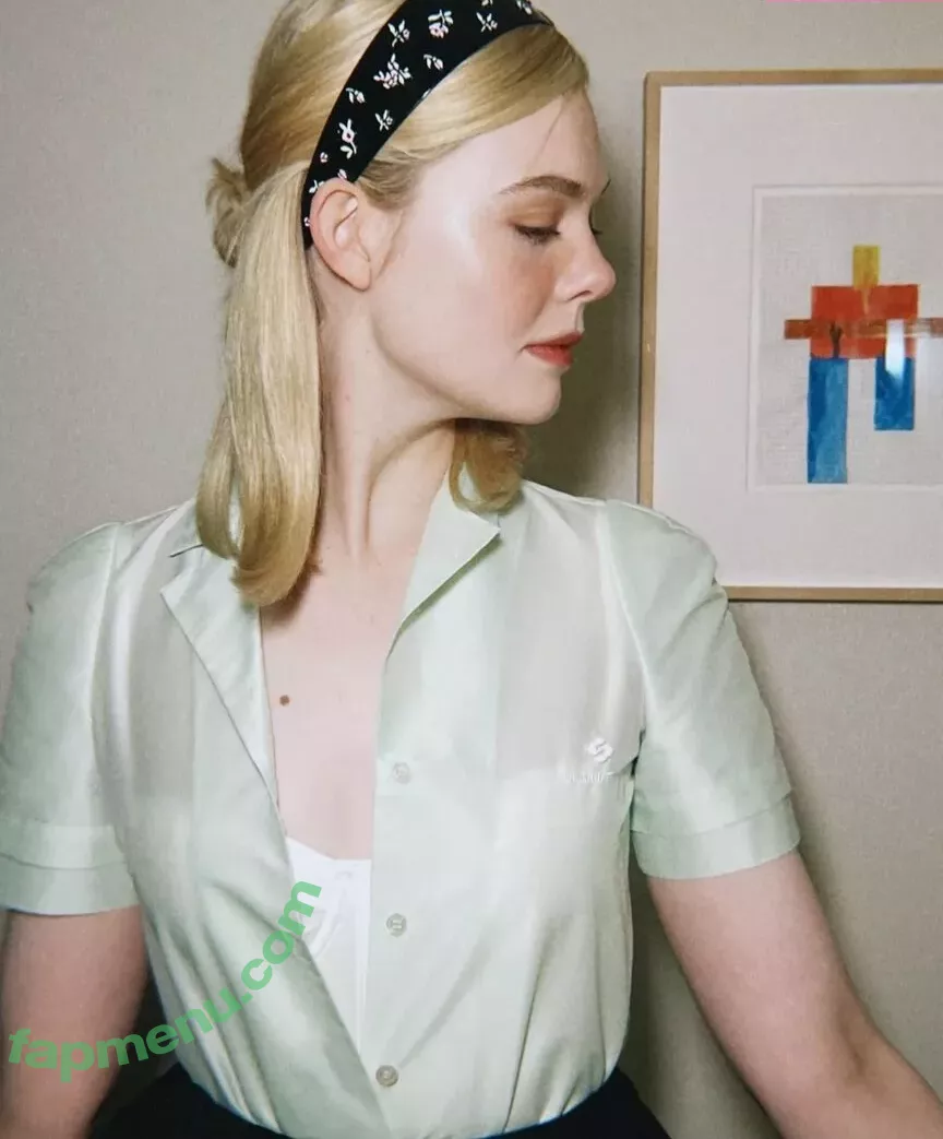 Elle Fanning nude photo #2548 (ellefanning)