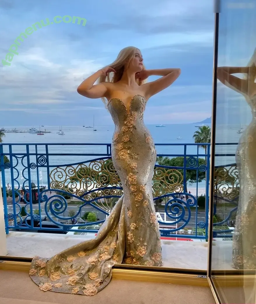 Elle Fanning nude photo #2961 (ellefanning)